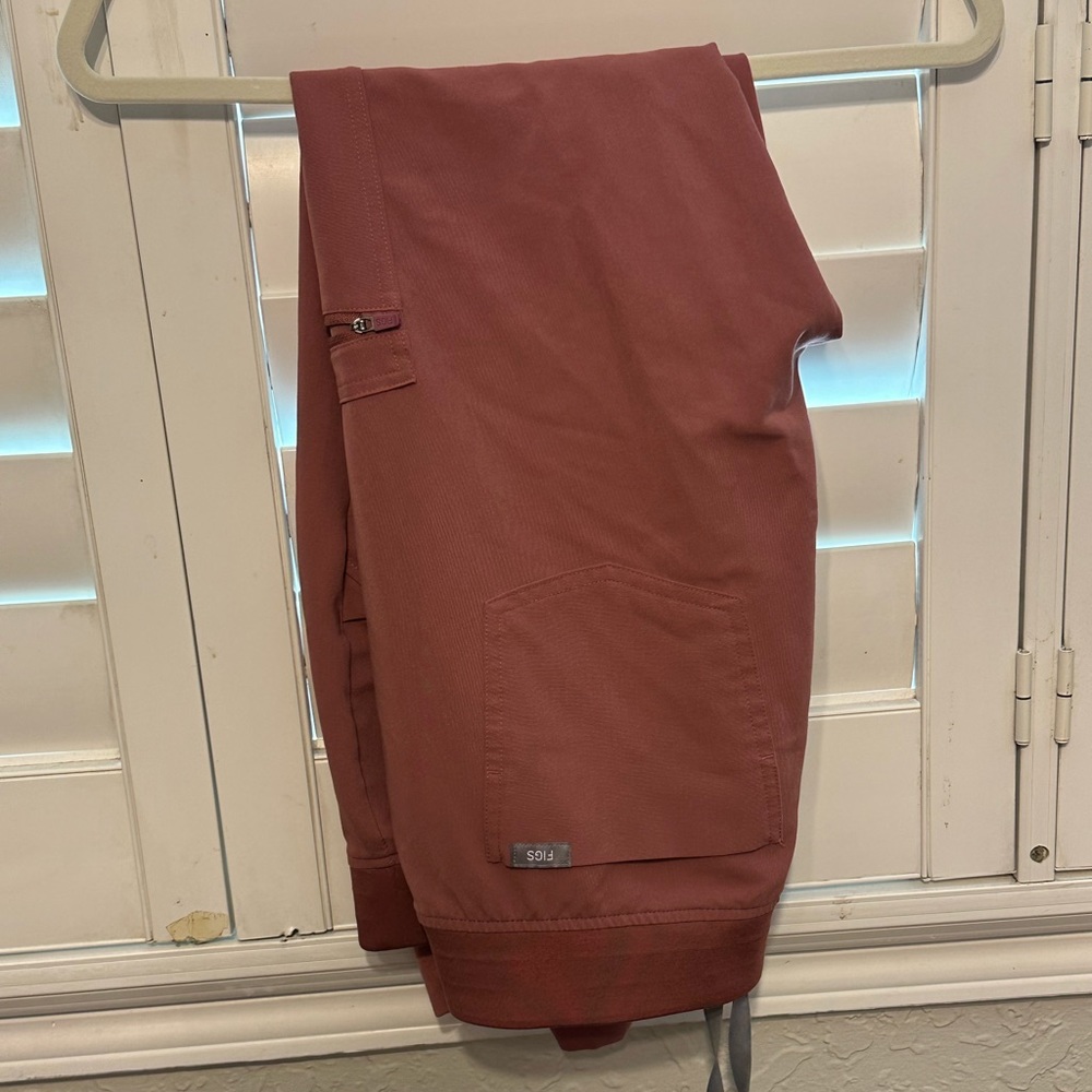FIGS LIMITED EDITION Mauve Large Scrub Pants